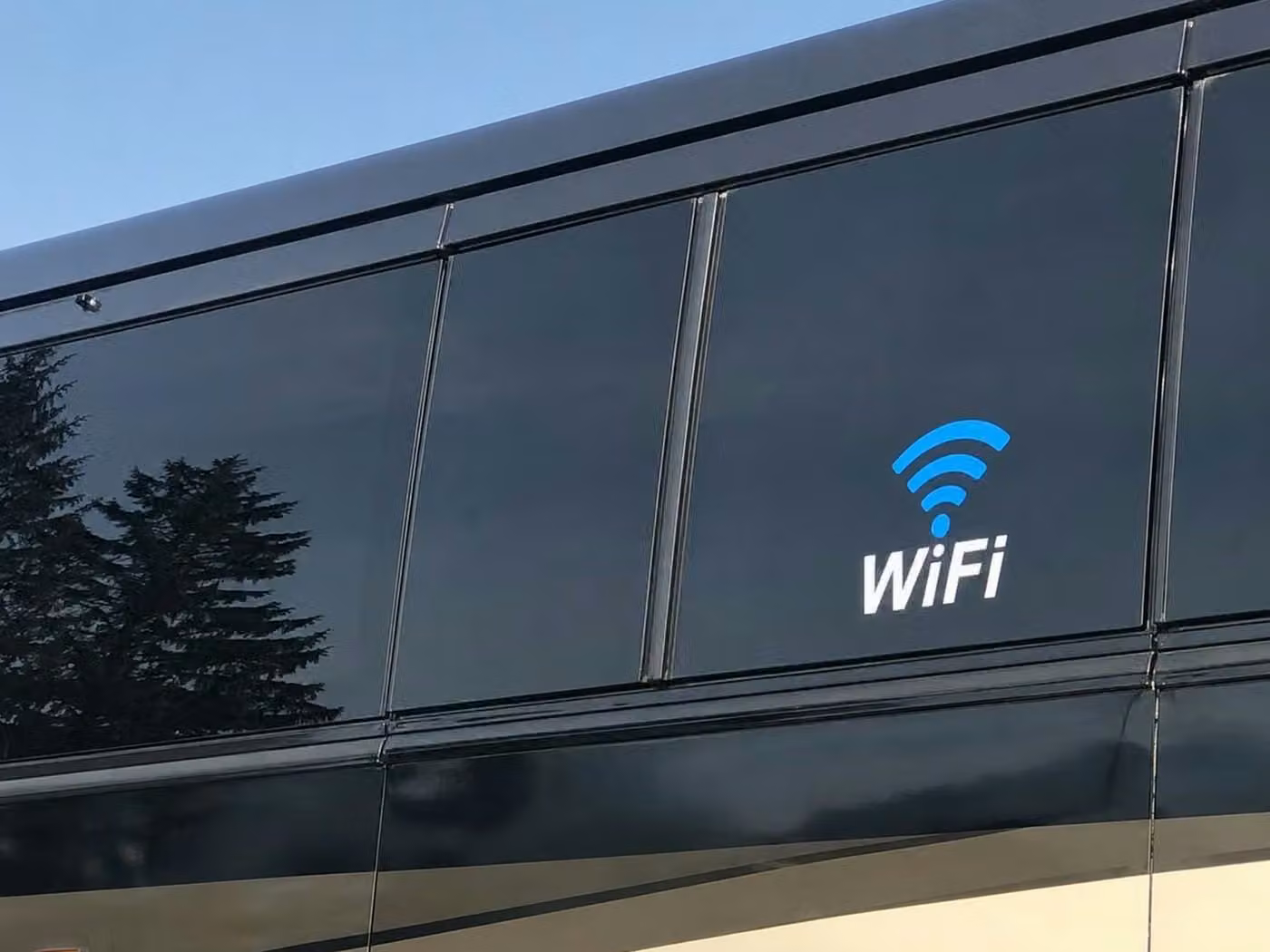 casselberry 18 passenger minibus wifi
