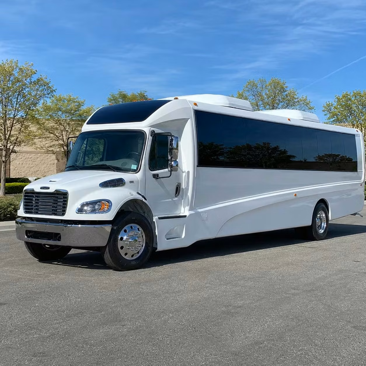 casselberry 28 passenger minibus rental