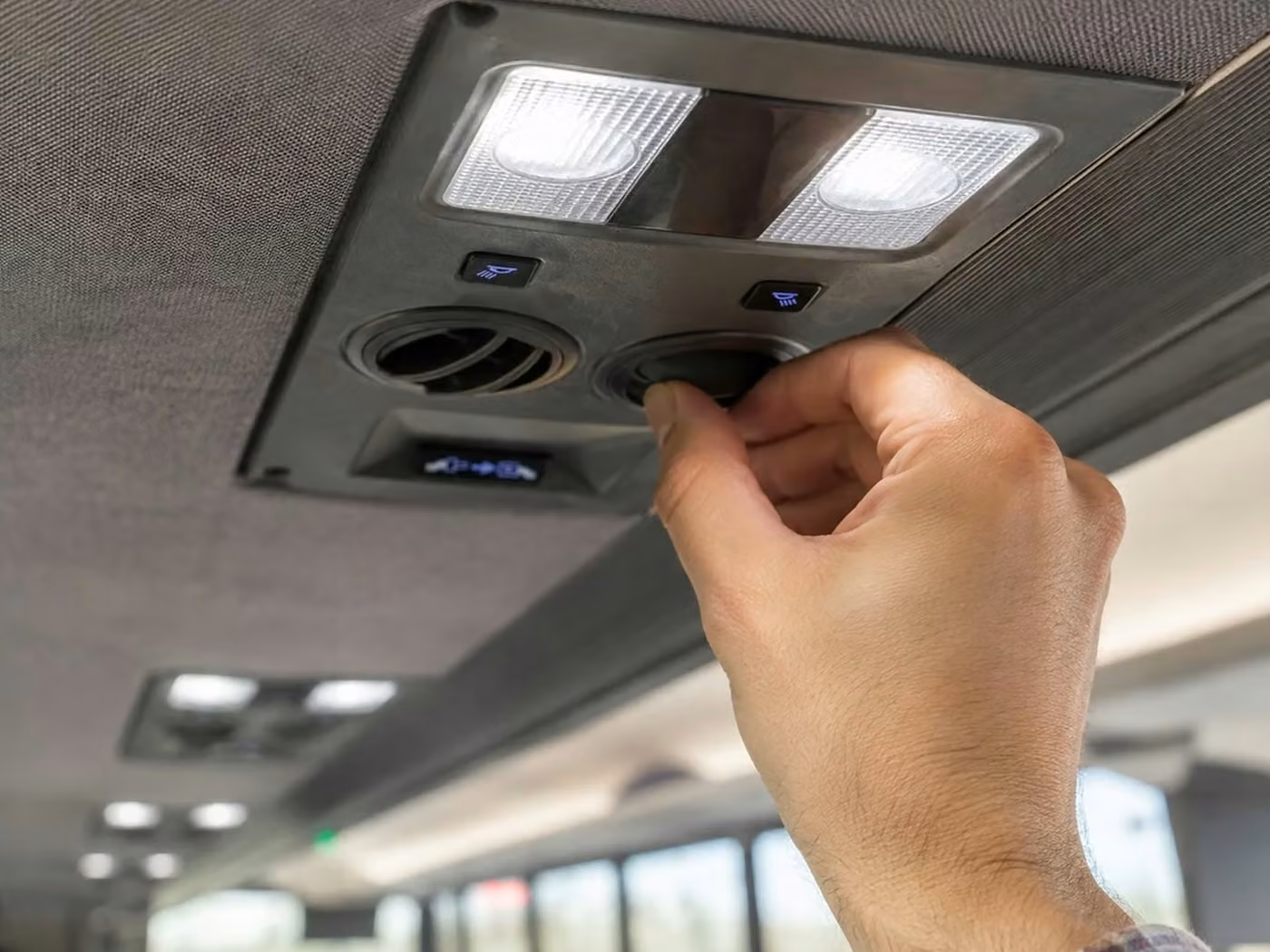 casselberry 35 passenger minibus air conditioning