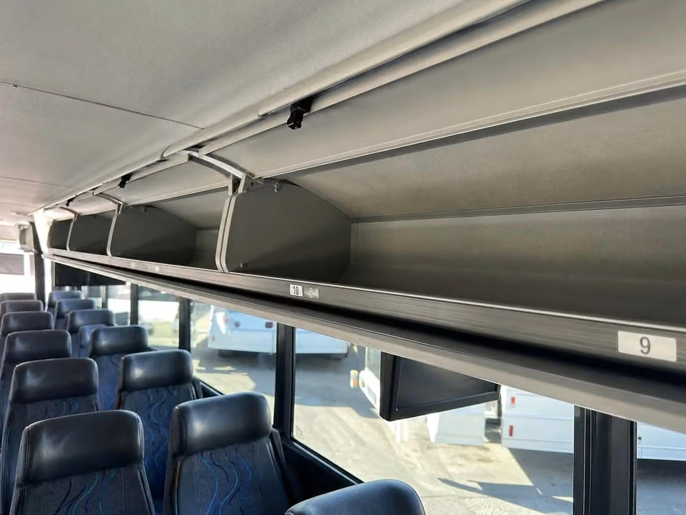 casselberry 35 passenger minibus overhead storage