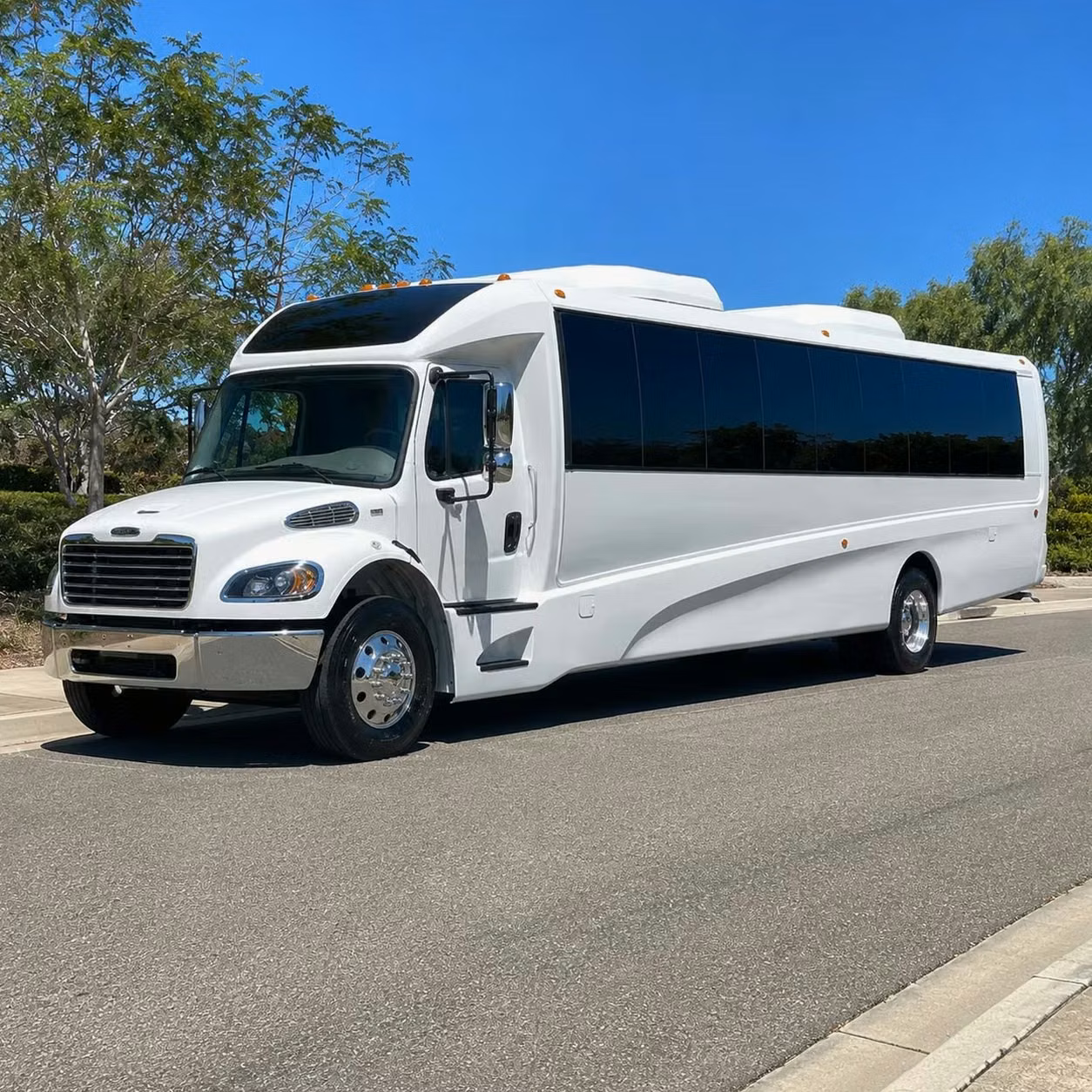 casselberry 35 passenger minibus rental