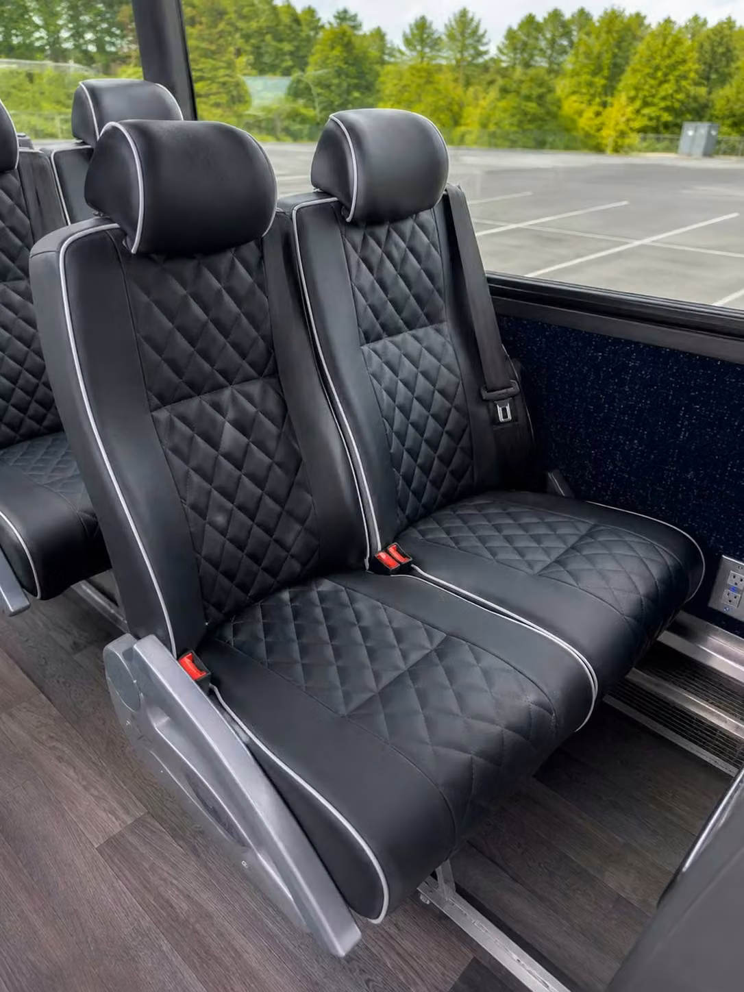 casselberry 56 passenger charter bus reclining seats