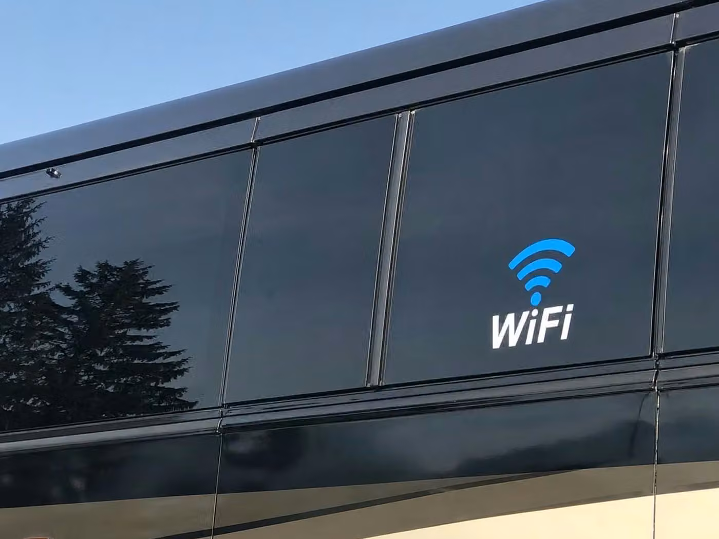 casselberry 56 passenger charter bus wifi
