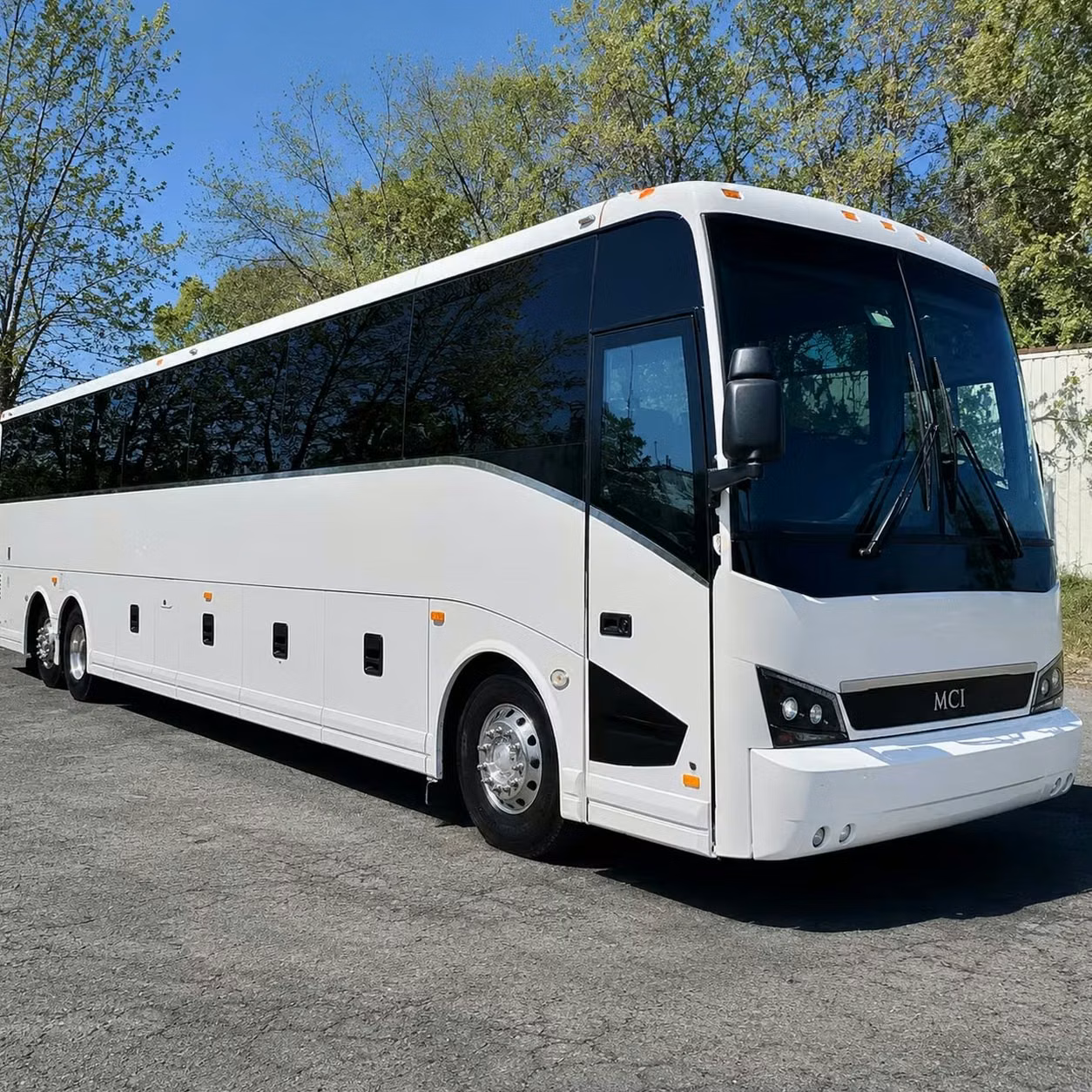 casselberry corporate charter buses with fast wifi power outlets and tray tables