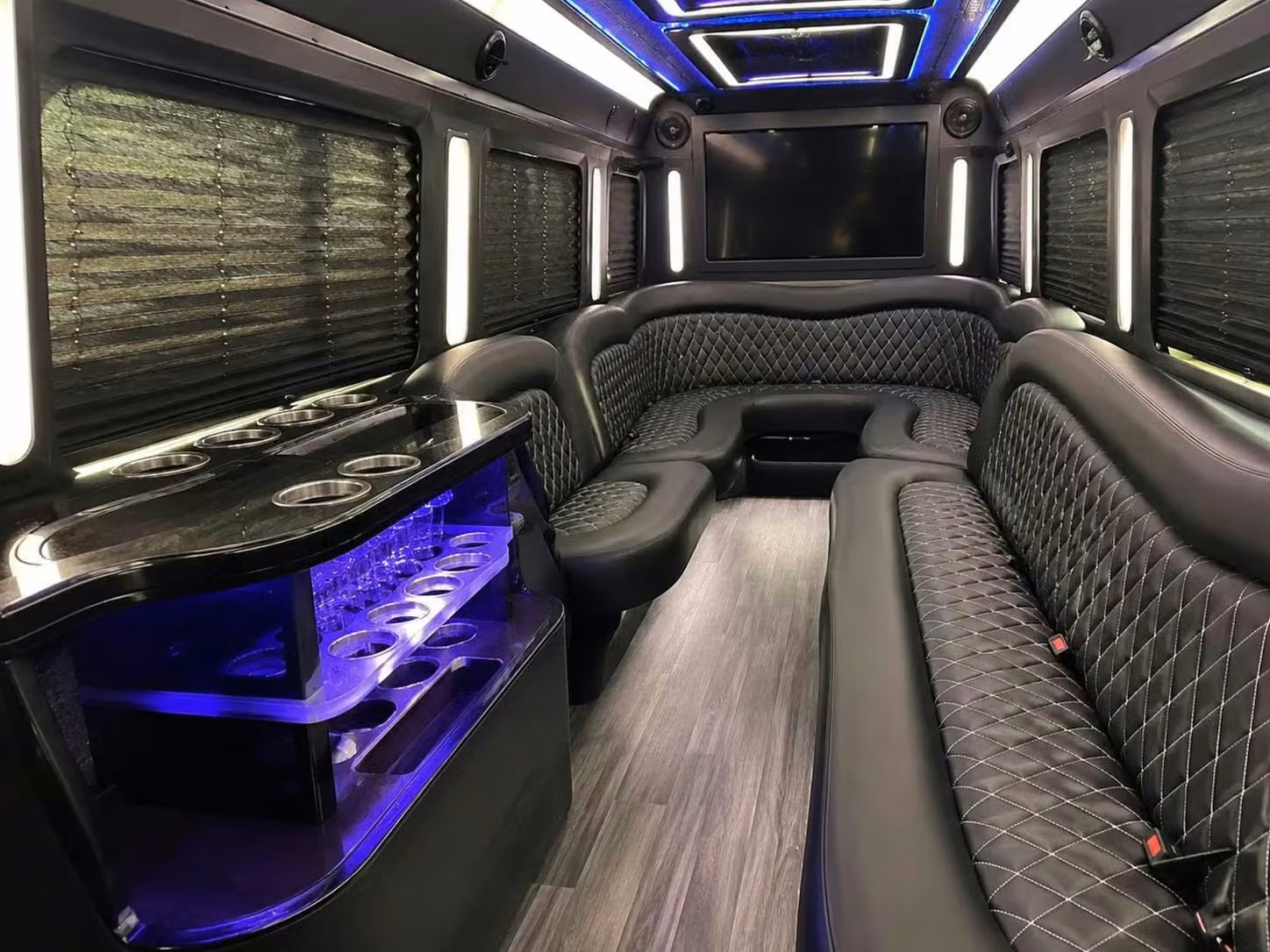 casselberry party bus bar area